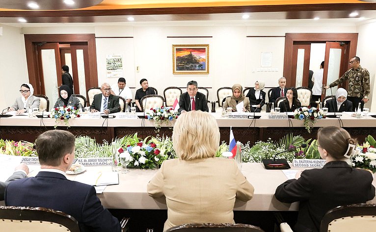 В рамках визита в Республику Индонезия делегация Совета Федерации провела ряд встреч