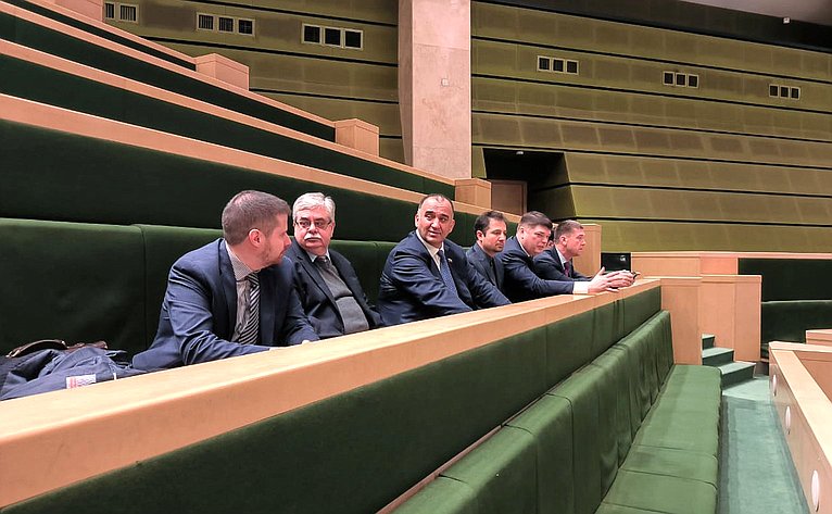 Российские сенаторы приняли участие в заседании Меджлиса (парламента) ИРИ