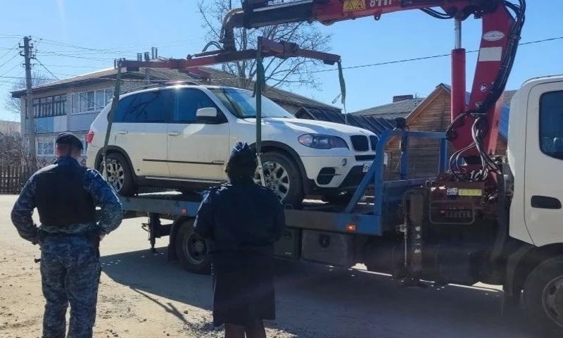 Ярославская бизнесвумен лишилась элитной иномарки за долги