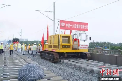 Китай начал укладку путей первой высокоскоростной железной дороги на китайско-вьетнамской границе