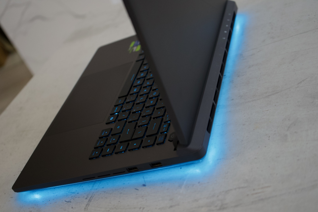 ASUS ROG Strix G16 (G615LR)