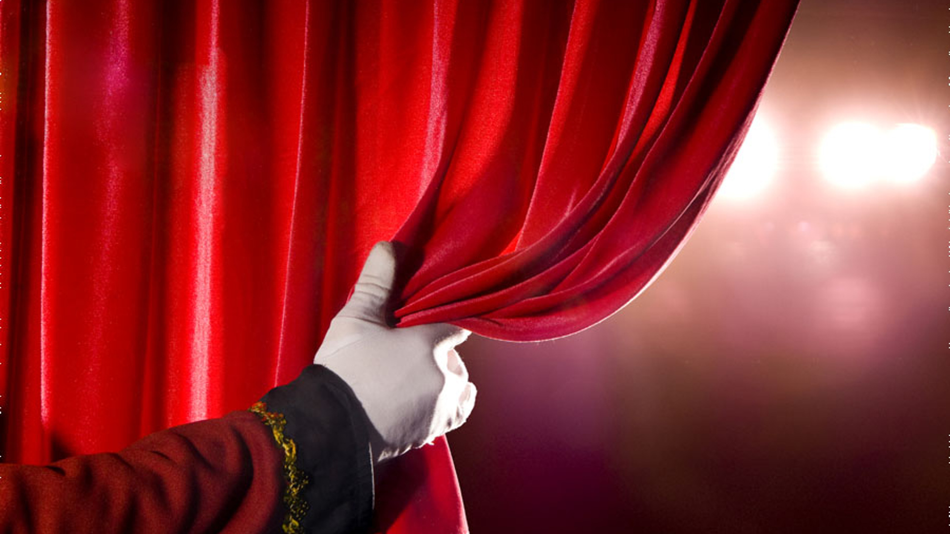 Приоткрывая завесу. Портьеры в театре. Приоткрыть завесу тайны. Приподнимая завесу тайны. Рука в перчатке из за стены.