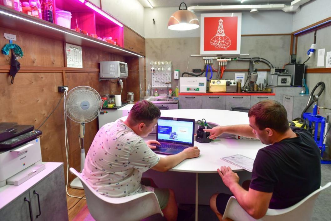 Корпорация мсп логотип. Департамент инвестиционной политики тюменской области логотип. Корпорация мсп здание. Мсп (корпорации мсп). Марка тюмень.