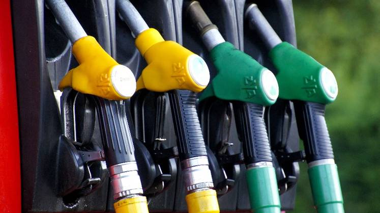 Рост цен на бензин по всему миру сигнализирует о новой волне инфляции