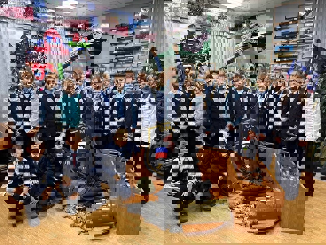 В Мордовии росгвардейцы провели патриотическое мероприятие для школьников