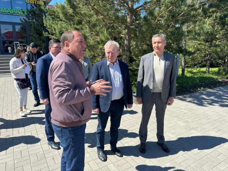 Еврокомиссар посетил агрофирму в Акмолинской области