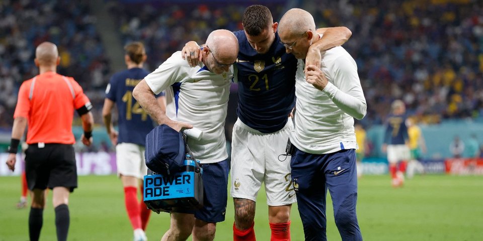 Защитник сборной Франции Люка Эрнандес получил травму и рискует пропустить ЧМ-2022