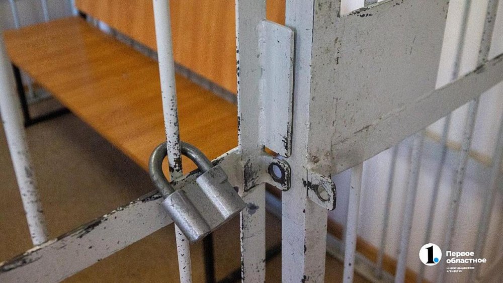 В Челябинске судят трех подростков, насмерть забивших мужчину на улице