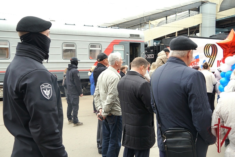 Сотрудники Росгвардии обеспечили безопасность «Поезда Победы» во время его пребывания в Улан-Удэ