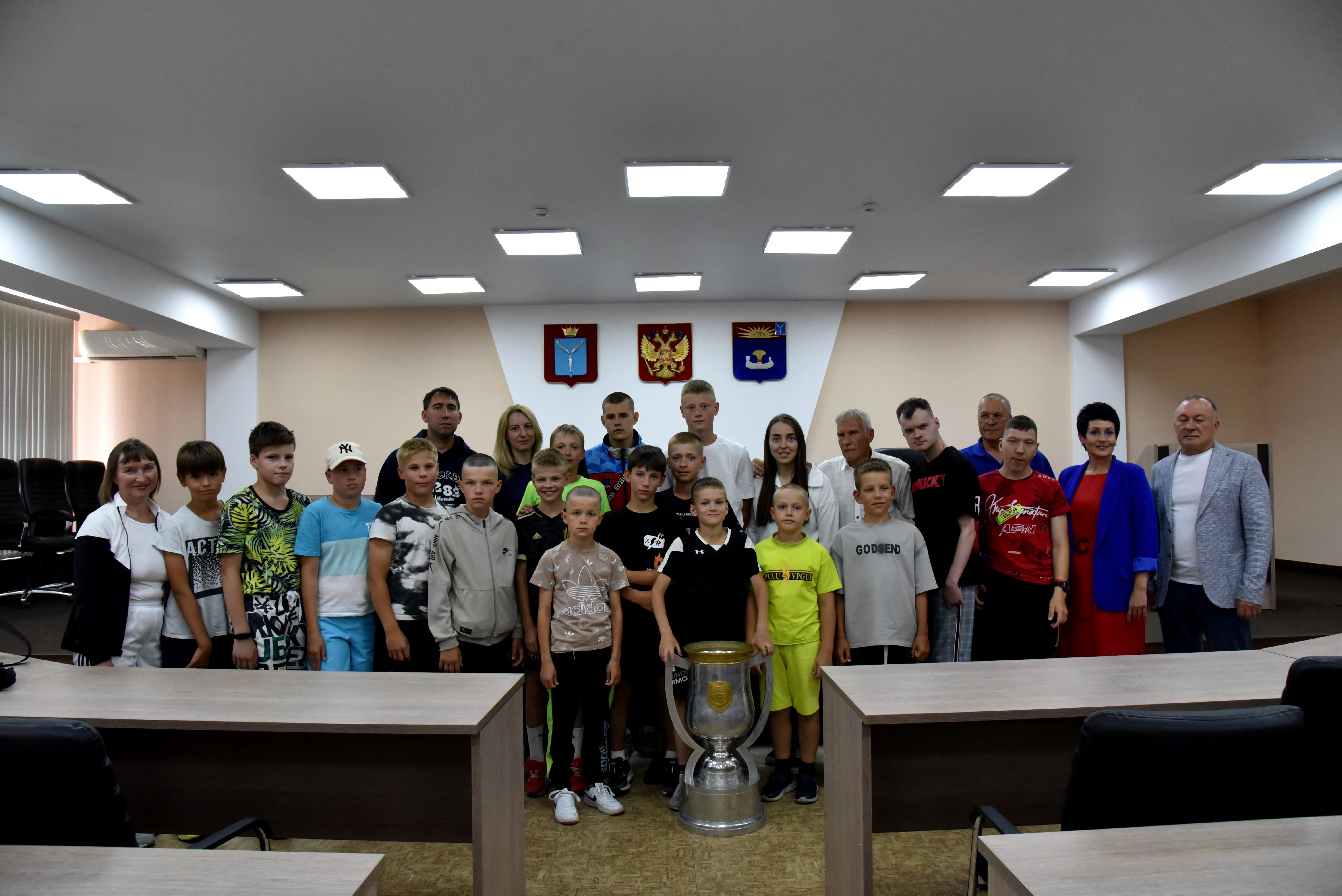 В Балакове прошла встреча с российской хоккеисткой Екатериной Николаевой и её тренером Владимиром Кулаковым 