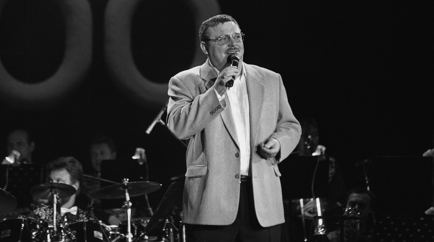 Песня круг исполнитель. Песня круг исполнитель. Песня круг исполнитель. Песня круг исполнитель. Песня круг исполнитель.