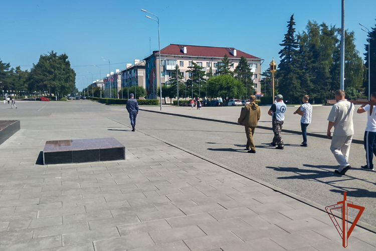 Росгвардейцы обеспечили охрану общественного порядка во время проведения Крестного хода в Белове