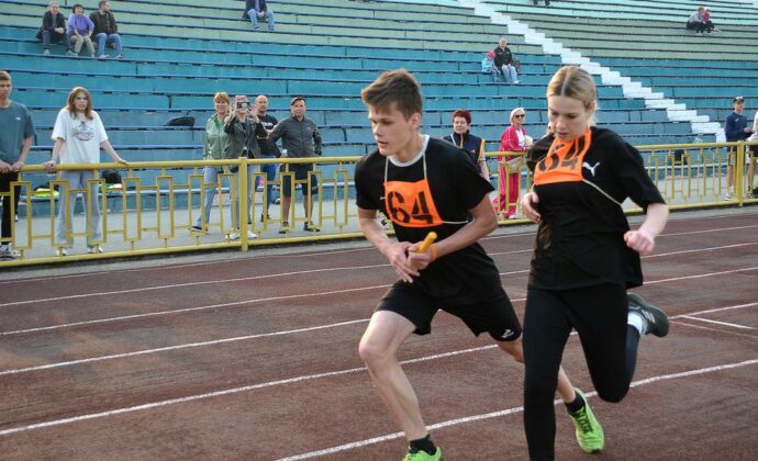 шведы россия хоккей. шведские хоккеисты. легкая атлетика. соревнования в швеции. Relations between finland and sweden.