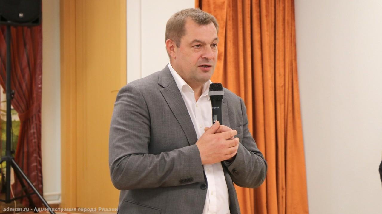 лучший комитет. молодые депутаты законодательного собрания краснодарский край. лучший родительский комитет. председатель законодательного собрания краснодарского края. совет депутатов фото.