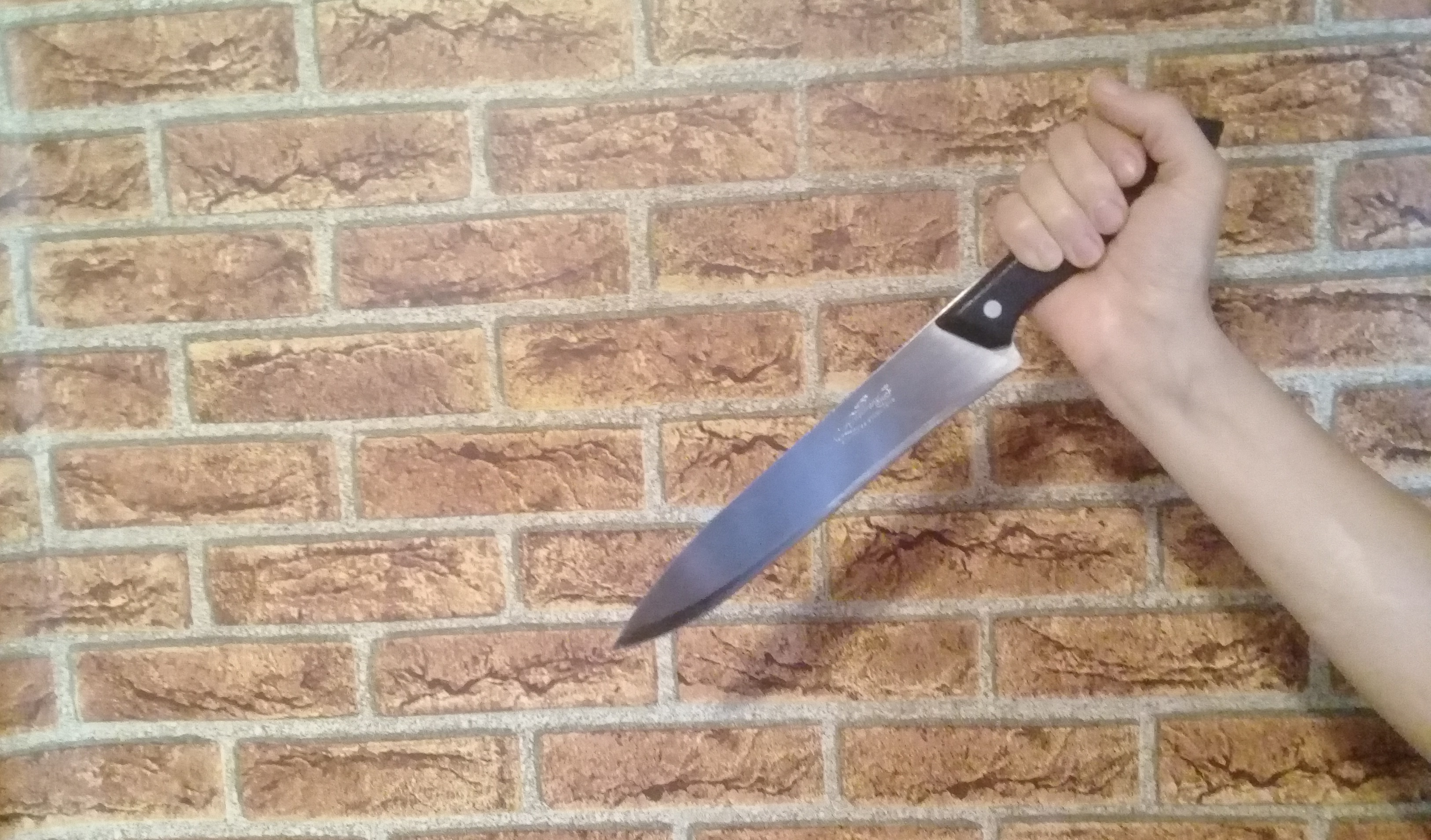 Нож под кроватью для чего для здоровья