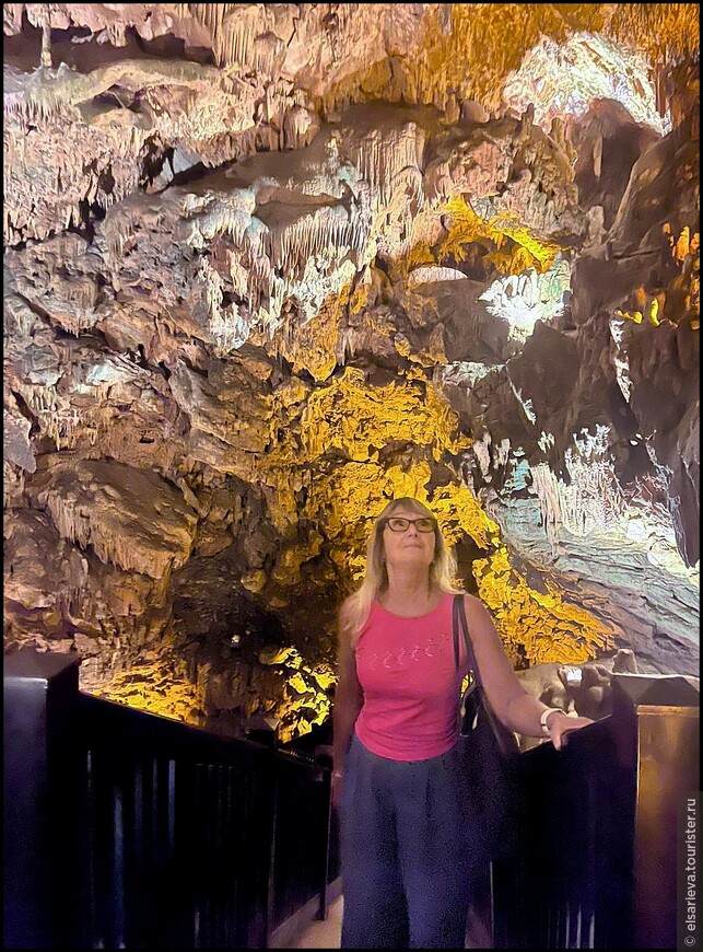 Аланья в ноябре. Пещера Дамлаташ. Красная башня. Судоверфь Терсане.