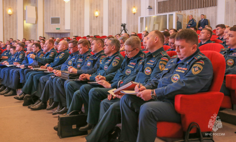 В МЧС России прошел сбор с руководителями территориальных органов ведомства