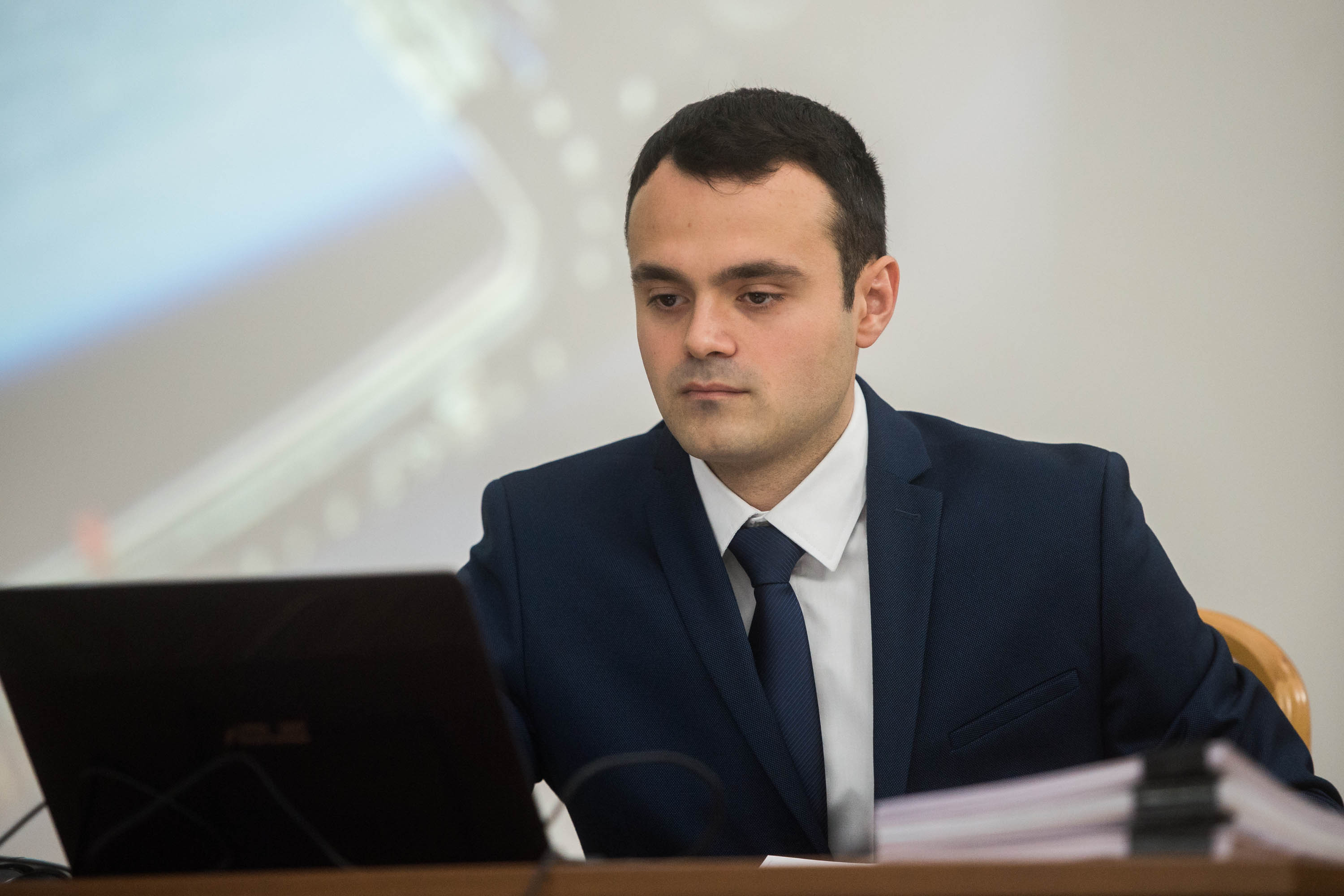Депутат корниенко
