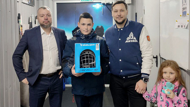 Полпред в СФО исполнил заветные мечты ещё пятерых детей на «Ёлке желаний»