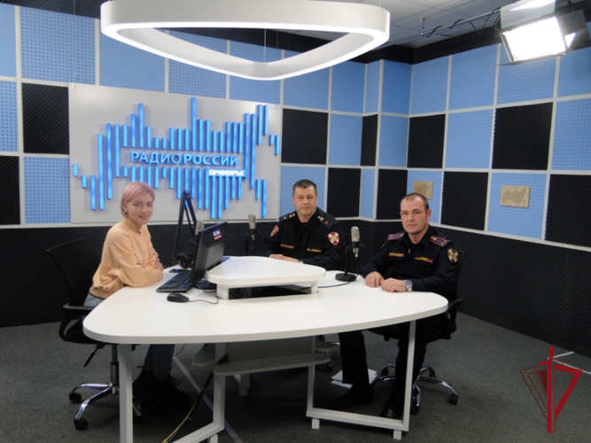 В эфире «Радио России: Приморье» сотрудники вневедомственной охраны Владивостока рассказали об обеспечении безопасности муниципального транспорта