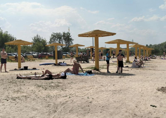 Купальный сезон на муниципальных пляжах открыли жители Челябинска