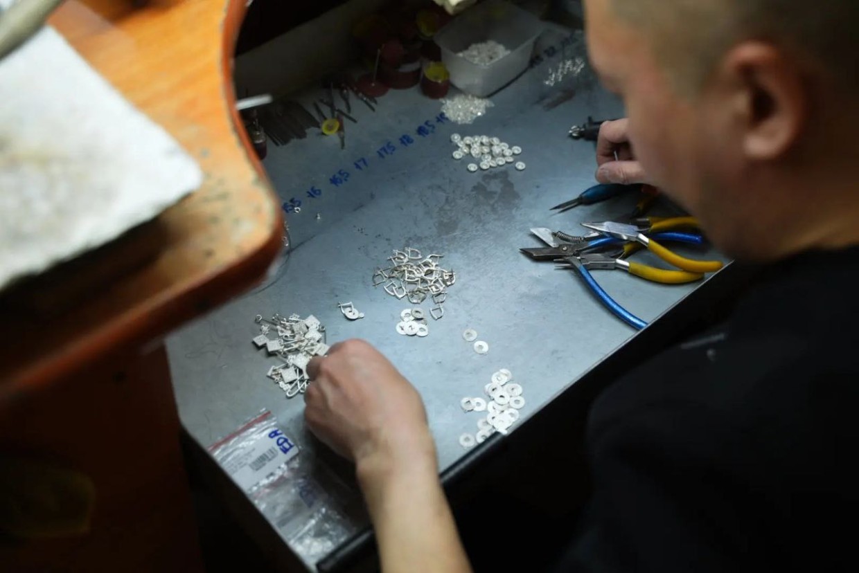 Евгений Григорьев посетил ювелирный завод УРУУ