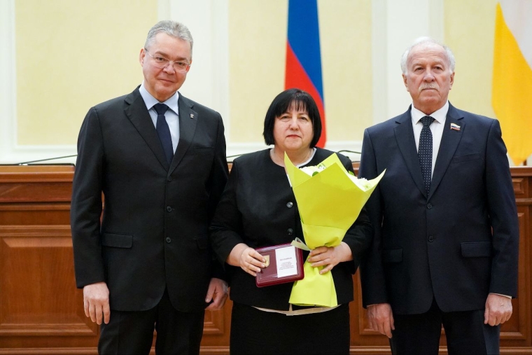 ГУБЕРНАТОР СТАВРОПОЛЬЯ В КАНУН ДНЯ КОНСТИТУЦИИ ВРУЧИЛ ГОСУДАРСТВЕННЫЕ НАГРАДЫ