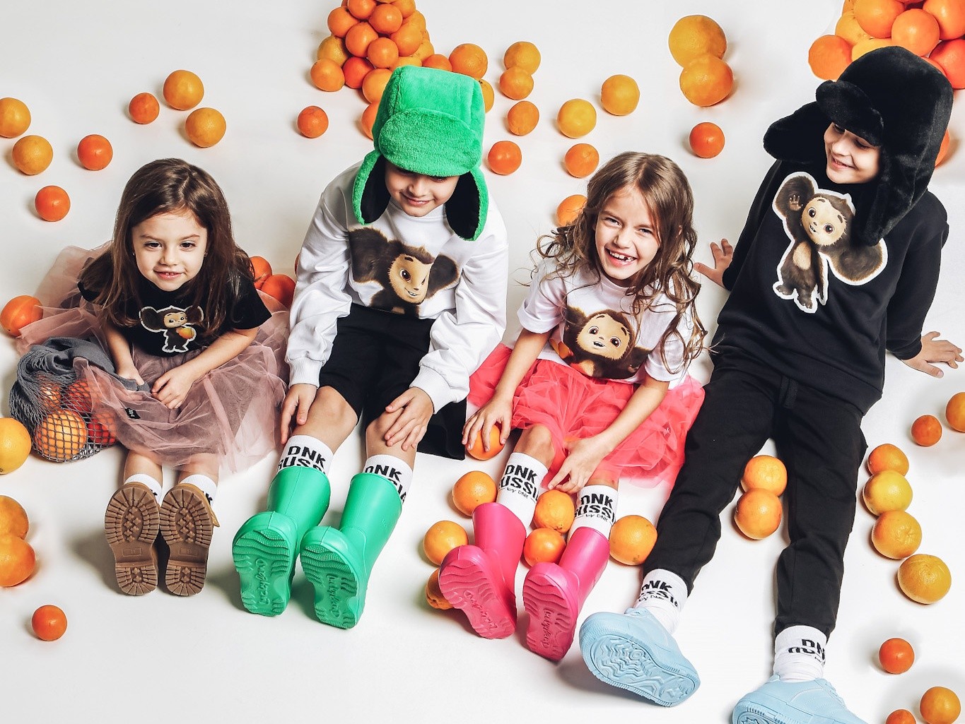 Бренд dnk russia. Детская брендовая одежда. Детский бренд одежды. Детская одежда и игрушки. Детская одежда DNK.