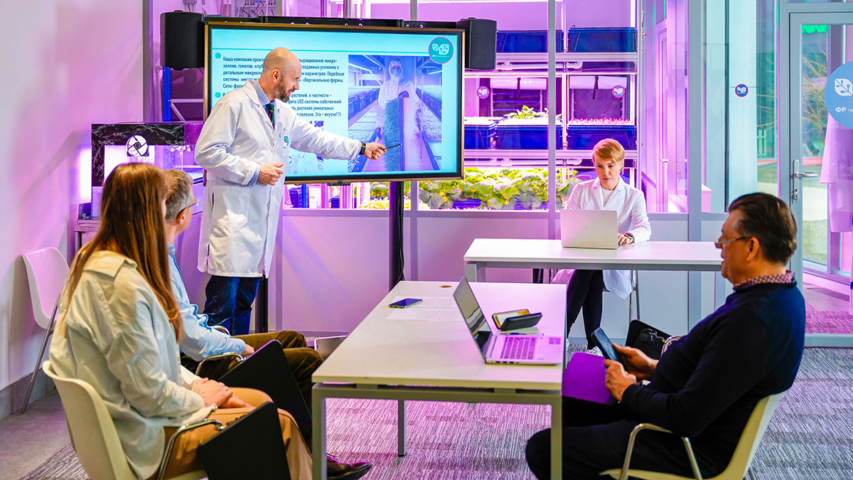 Ообразование и здоровье становятся для россиян важнее покупок