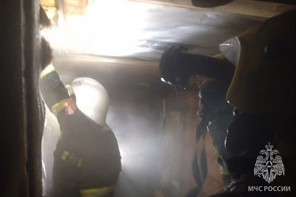 В Ивановской области загорелся частный дом и баня