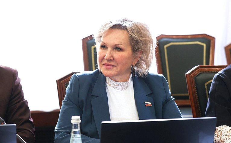 Елена Писарева