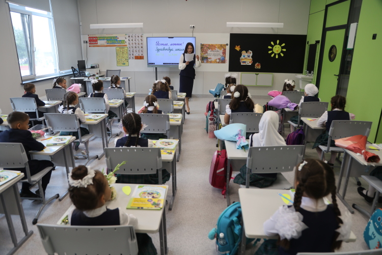 «Раис Татарстана в этом году выделяет свыше миллиарда рублей на гранты для молодых педагогов — серьезный шаг, который дает дополнительную уверенность в будущем»