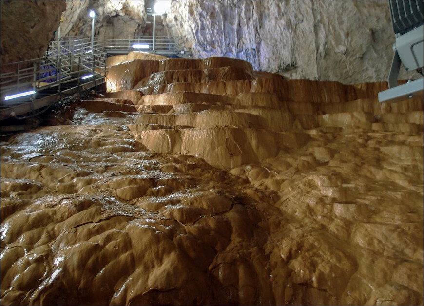Весенняя Сербия. Фруктовые пейзажи и чудо в горах