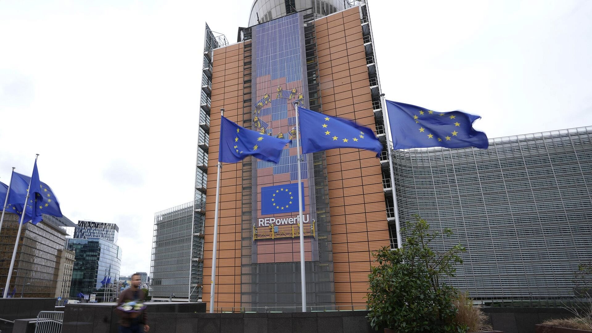 В Еврокомиссии пояснили запрет на вещание СМИ