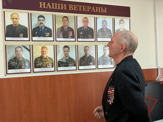 Легенда самарского спецназа: сотрудники Росгвардии поздравили с 80-летием полковника милиции в отставке Владимира Самохвалова