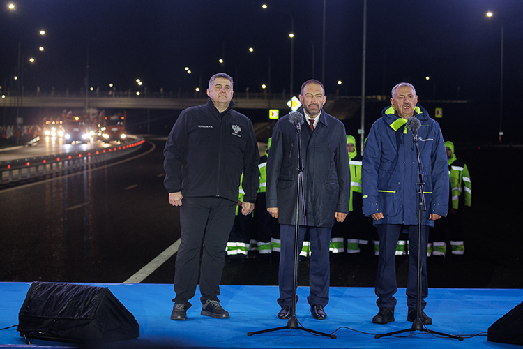 Алексей Песошин тоже ждал торжественного открытия обхода вместе со строителями около четырех часов