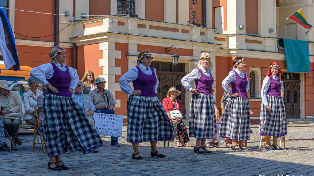 Кривичи, чудь, вятичи. Сакуров). Балты культура. Балты культура. Прародина древних славян.