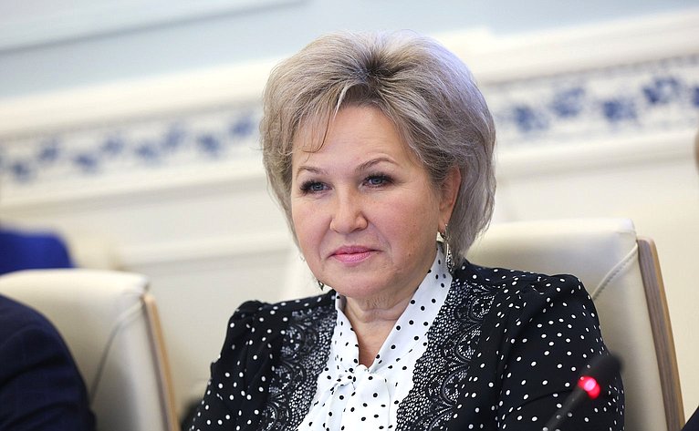 Елена Писарева