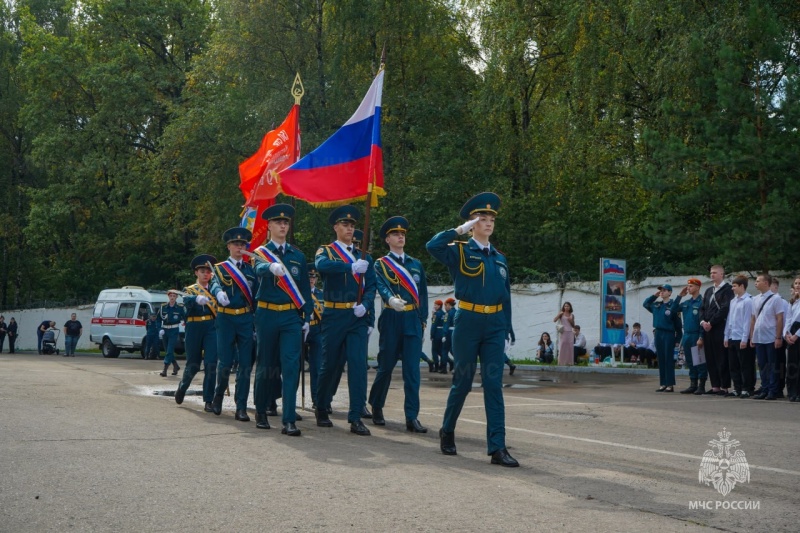 Торжественное мероприятие, посвященное Дню знаний прошло для первокурсников колледжа имени маршала В.И. Чуйкова