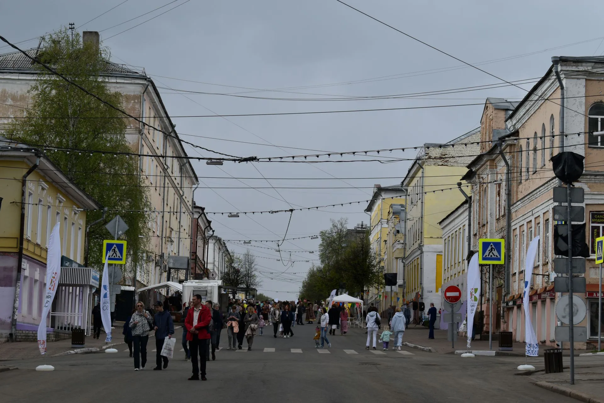 Открытие спасской киров. Спасская улица Киров. Открытие пешеходной Спасской Киров. Киров пешеходная улица. Киров исторический центр.