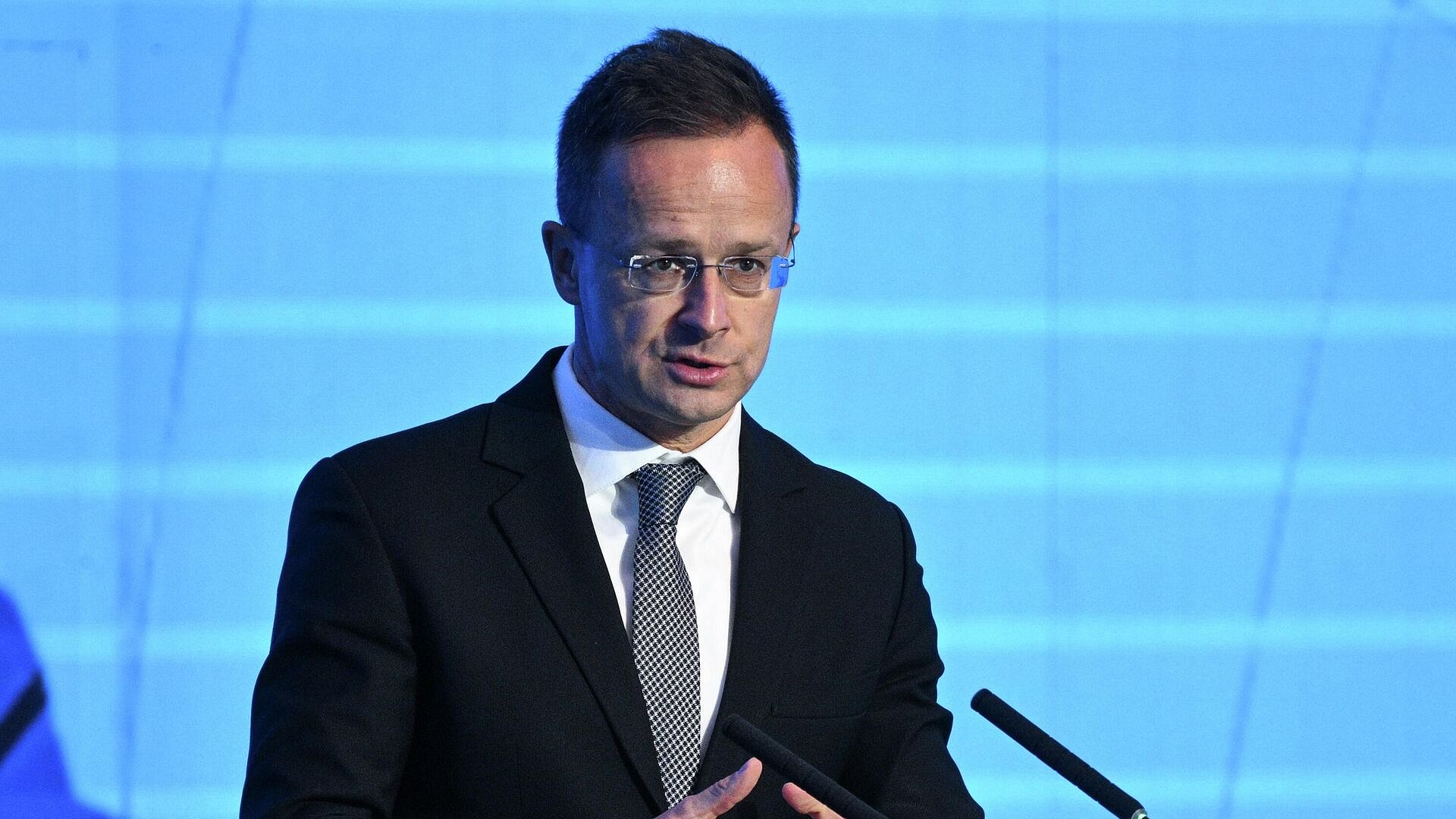Сийярто назвал остановку 