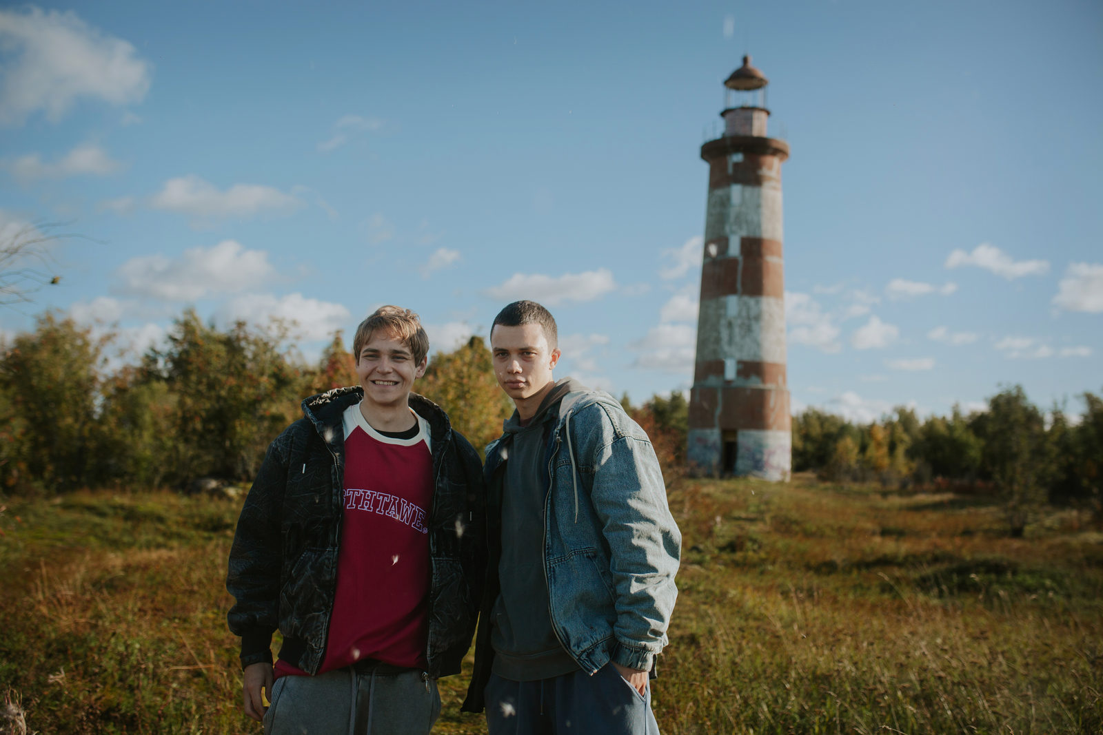 «Что угодно могло случиться»: Юлия Снигирь, Сергей Гилев и Макар Хлебников в тизер-трейлере семейной драмы «Маяк»