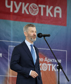 Владислав Кузнецов: «В Анадыре живут люди разных национальностей, различных культур. Наш город многонациональный, как и Российская Федерация!». ФОТО: ВАДИМ МАТВЕИЧЕВ