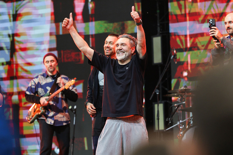 После новостей в СМИ о сумме гонорара лидера группы «Ленинград» Сергея Шнурова, который якобы просит 27 млн рублей за 45-минутное представление, стоимость выступлений других артистов, о которой узнала наша газета, кажется не такой уж заоблачной