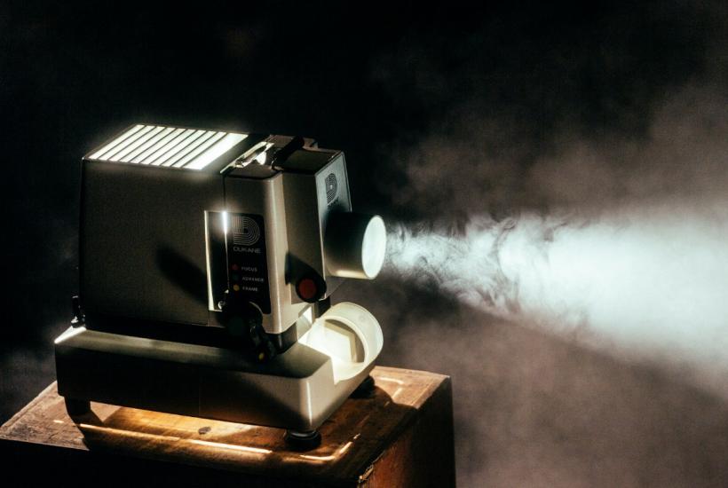 Ретро кинокамера