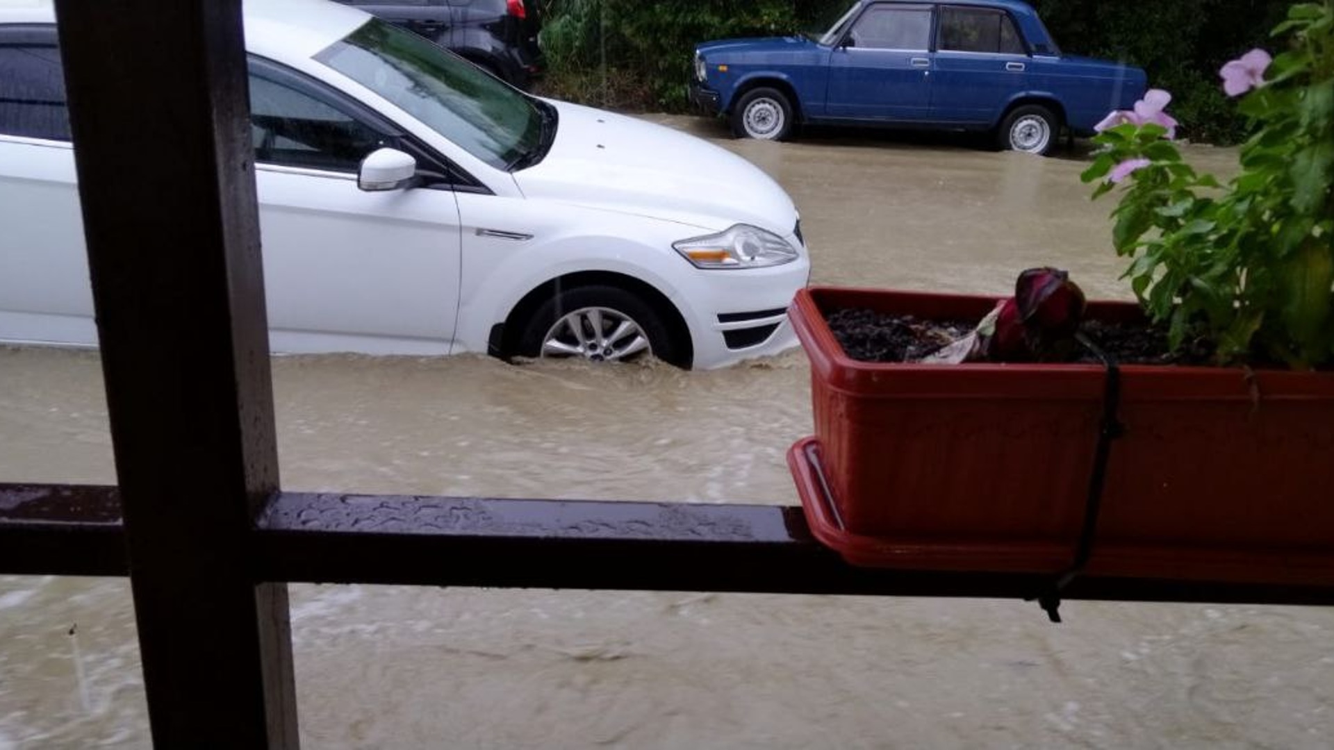 Когда закончится дождь в адлере. Дожди в сочи июль 2021. Когда закончится дождь в адлере. Сочи затопило. Потоп в сочи 2023.