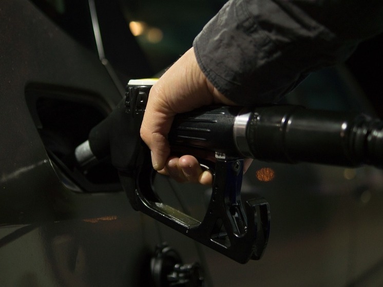 В Башкирии в седьмой раз за лето подняли цены на бензин