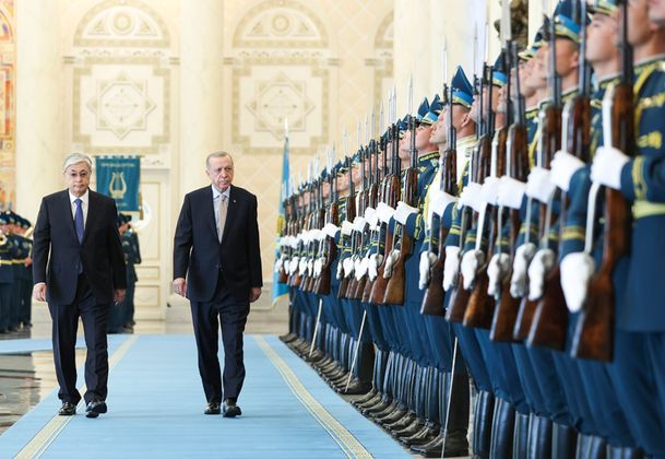 Касым-Жомарт Токаев и Реджеп Тайип Эрдоган во время официальной встречи в резиденции Акорда в Астане. 12.10.2022