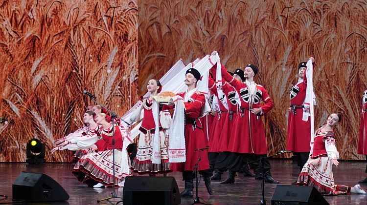 «Русь от края до края!» — Кубанский хор покорил пятитысячный зал Кремля