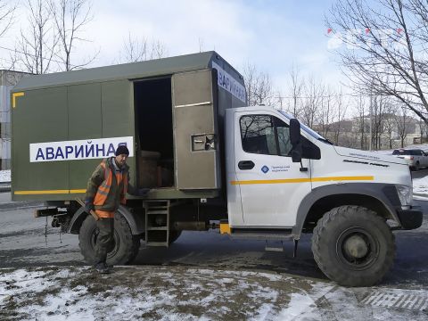 Порыв канализации возле бывшего городского океанариума ликвидируют во Владивостоке с выходных